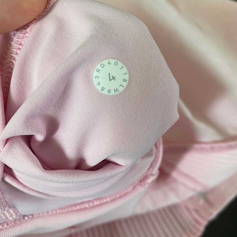 SOLD - Lululemon Play off the Pleats Pearl Pink (Rare) - Picture 8 of 8